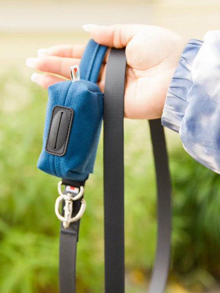 Distributeur de sacs à crottes pour chien - Bleu Marine - Wildebeest – Image 3